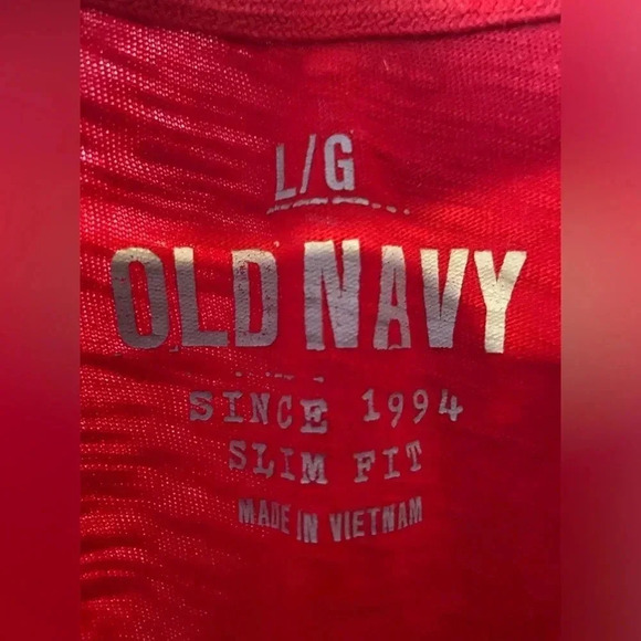 Old Navy - Red Shirt - Men’s Large - Great Condition - Picture 4 of 4